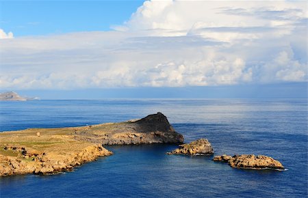 simsearch:400-04822459,k - Typical Seascape Greek Island of Rhodes With The Rugged Coast Foto de stock - Super Valor sin royalties y Suscripción, Código: 400-04822459