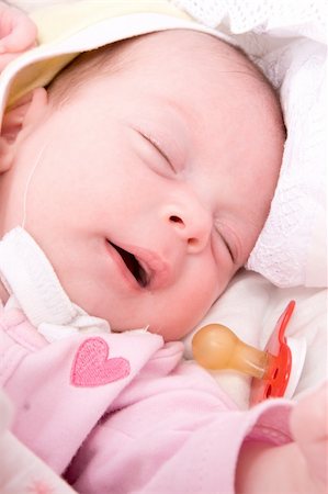 simsearch:400-04850794,k - Sleeping baby girl in age of one month close up Stock Photo - Budget Royalty-Free & Subscription, Code: 400-04823117