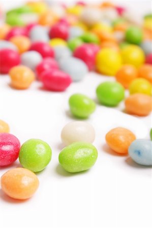 simsearch:400-04855702,k - colored candy on white (more candy in my portfolio) Photographie de stock - Aubaine LD & Abonnement, Code: 400-04823619