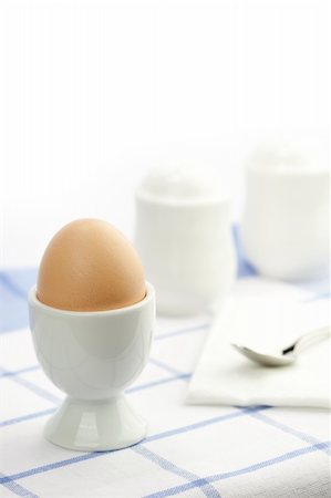 simsearch:400-08338441,k - breakfast table with egg Stockbilder - Microstock & Abonnement, Bildnummer: 400-04823856