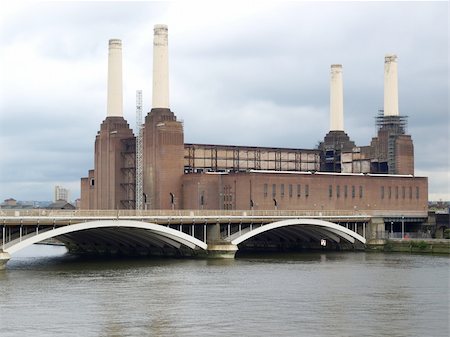 Battersea Power Station in London, England, UK Stock Photo - Budget Royalty-Free & Subscription, Code: 400-04823985