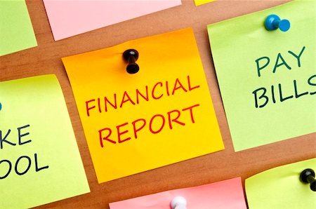 simsearch:400-04835143,k - Financial report post it on wooden wall Stock Photo - Budget Royalty-Free & Subscription, Code: 400-04835090