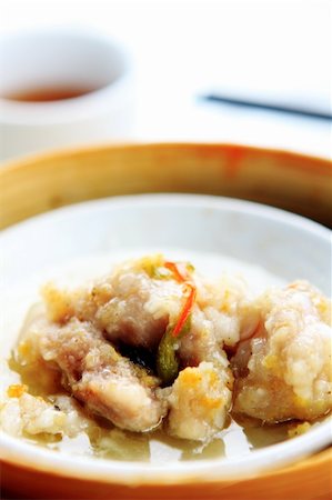 simsearch:400-04025064,k - chinese dim sum, focus on the food . Stock Photo - Budget Royalty-Free & Subscription, Code: 400-04835612