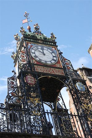 Chester Eastgate Clock, clear blue sky Fotografie stock - Microstock e Abbonamento, Codice: 400-04836184