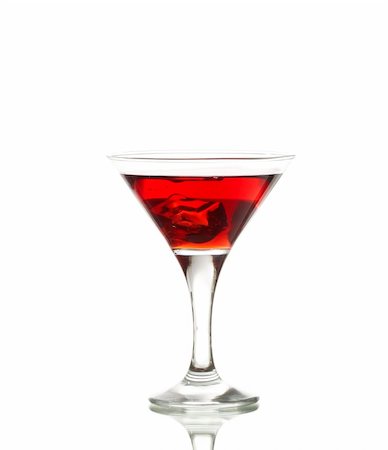 Red martini cocktail with ice cubes isolated on white Photographie de stock - Aubaine LD & Abonnement, Code: 400-04836979