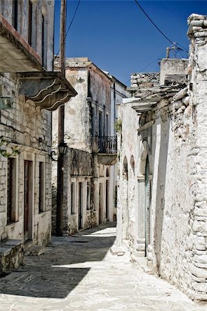 simsearch:400-07257535,k - Alley in a ruined Village in Naxos, Greece Stock Photo - Budget Royalty-Free & Subscription, Code: 400-04839154