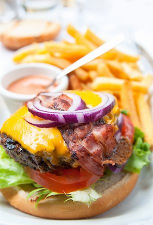 simsearch:400-05330097,k - Cheese burger - American cheese burger with fresh salad Stock Photo - Budget Royalty-Free & Subscription, Code: 400-04839297