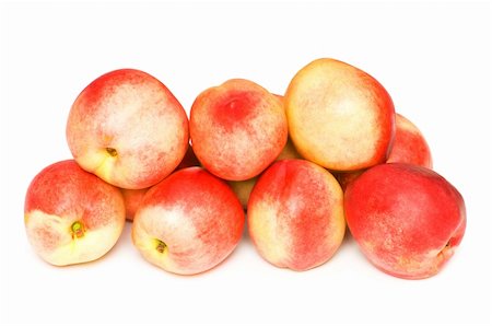 simsearch:400-04243170,k - Many nectarines isolated on the white background Stock Photo - Budget Royalty-Free & Subscription, Code: 400-04839625