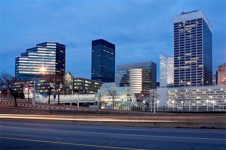 Downtown Cleveland buildings evening time Foto de stock - Super Valor sin royalties y Suscripción, Código: 400-04831320