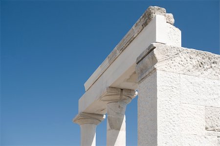 Antique Ruins in Delos, Greece Stockbilder - Microstock & Abonnement, Bildnummer: 400-04832226