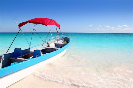 simsearch:851-02958595,k - boat tropical beach Caribbean turquoise sea water Photographie de stock - Aubaine LD & Abonnement, Code: 400-04833065