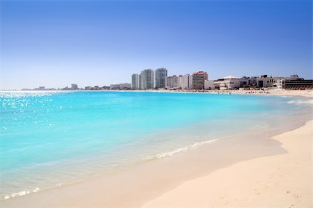 simsearch:400-05074331,k - Cancun beach view from turquoise Caribbean water vacation destination Photographie de stock - Aubaine LD & Abonnement, Code: 400-04833103