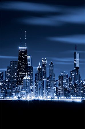 simsearch:400-04833965,k - Chicago skyline at night. Foto de stock - Super Valor sin royalties y Suscripción, Código: 400-04833869