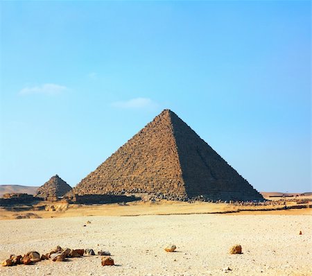 simsearch:622-02758110,k - famous ancient egypt pyramids in Giza Cairo Photographie de stock - Aubaine LD & Abonnement, Code: 400-04845661