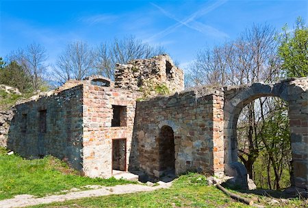 simsearch:400-05243959,k - Spring view of Terebovlia castle  ruins (Ternopil Oblast, Ukraine). Built in 1366. Stock Photo - Budget Royalty-Free & Subscription, Code: 400-04846934