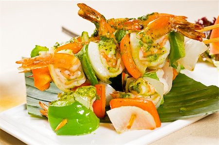 simsearch:400-07625437,k - fresh and colorfull grilled shrimps and vegetables skewers on a palm leaf ,thai style Stock Photo - Budget Royalty-Free & Subscription, Code: 400-04848685