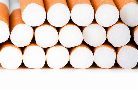 simsearch:400-04230331,k - Smoking cigarettes isolated on the white background Foto de stock - Royalty-Free Super Valor e Assinatura, Número: 400-04840152