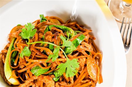 simsearch:400-09225001,k - classic fresh chinese fried noodles with pork and vegetables and coriander on top Stock Photo - Budget Royalty-Free & Subscription, Code: 400-04841152