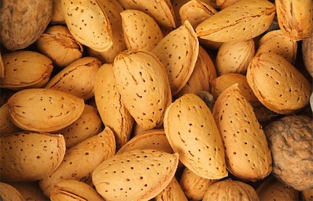 simsearch:400-04415203,k - A pile of almond nuts. macro Fotografie stock - Microstock e Abbonamento, Codice: 400-04841898