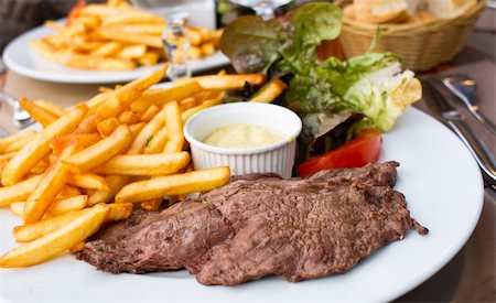 simsearch:400-05664697,k - juicy steak beef meat with tomato and potatoes Stock Photo - Budget Royalty-Free & Subscription, Code: 400-04842748