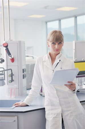 simsearch:400-05218769,k - female researcher in chemistry bright labaratory Stock Photo - Budget Royalty-Free & Subscription, Code: 400-04856367