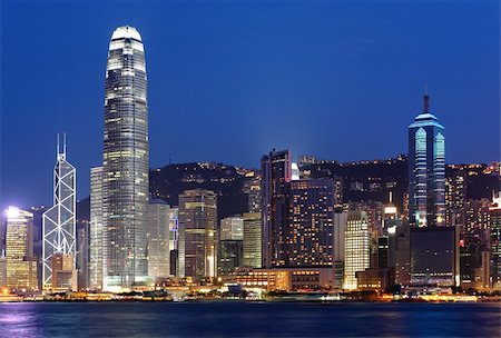 simsearch:400-05901633,k - Hong Kong skyline at night Foto de stock - Super Valor sin royalties y Suscripción, Código: 400-04858815