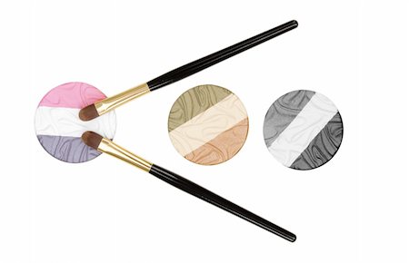 simsearch:400-05730718,k - Make-up brush and powder eye shadows isolated on white background Photographie de stock - Aubaine LD & Abonnement, Code: 400-04850689