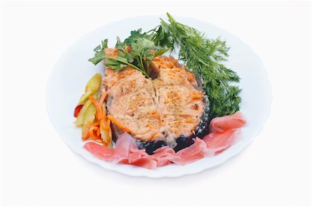 simsearch:400-08070549,k - Grilled salmon steak on bed of mixed greens and ginger Stockbilder - Microstock & Abonnement, Bildnummer: 400-04852312