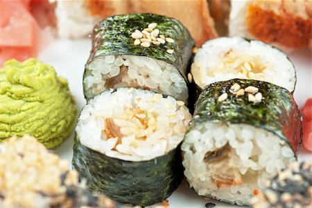 simsearch:400-04397537,k - view of closeup japanese sushi set at plate Stockbilder - Microstock & Abonnement, Bildnummer: 400-04864111