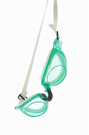 simsearch:400-04866155,k - Hanging swimming goggles on white background Photographie de stock - Aubaine LD & Abonnement, Code: 400-04866155