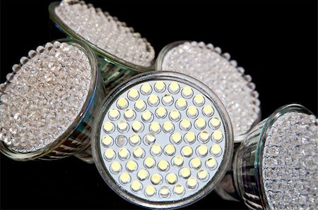 simsearch:622-06397857,k - LED light bulb close up Stockbilder - Microstock & Abonnement, Bildnummer: 400-04868486