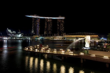 Merlion Park by Singapore River at Night Stock Photo - Budget Royalty-Free & Subscription, Code: 400-04869942