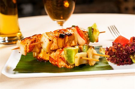 simsearch:400-06798929,k - fresh chicken and vegetables skewers on a palm leaf thai style Stock Photo - Budget Royalty-Free & Subscription, Code: 400-04862117