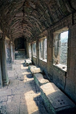 simsearch:400-05690451,k - photo Angkor Wat - ancient Khmer temple in Cambodia. UNESCO world heritage site Stockbilder - Microstock & Abonnement, Bildnummer: 400-04863355