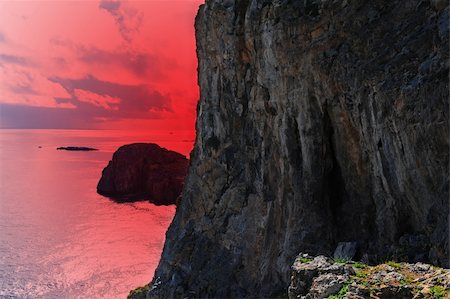 simsearch:400-05732119,k - Big  Rock and Seascape Greek Island of Rhodes with the Rugged Coast, Sunset Foto de stock - Super Valor sin royalties y Suscripción, Código: 400-04877104