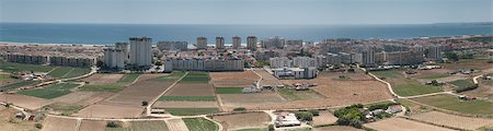 simsearch:400-07326929,k - Panoramic view of Costa da Caparica, portugal. Atlantic Ocean view. Photographie de stock - Aubaine LD & Abonnement, Code: 400-04879506