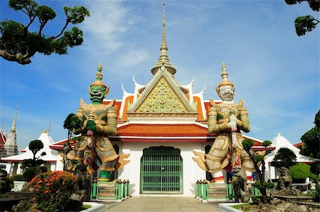 simsearch:400-05344732,k - Guardian in grand palace in Bangkok, Thailand Stock Photo - Budget Royalty-Free & Subscription, Code: 400-04871070