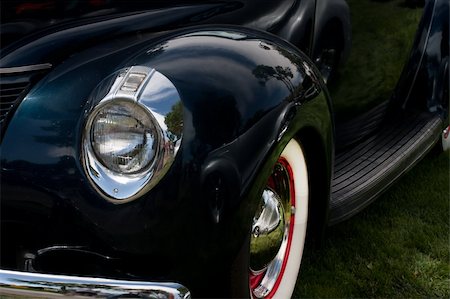 restoring cars - front of a classic car with headlight and fender Stock Photo - Budget Royalty-Free & Subscription, Code: 400-04872283