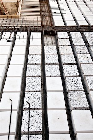 polystyrène - Technical detail of building operations: floor. Materials: polystyrene, steel bars, concrete Foto de stock - Super Valor sin royalties y Suscripción, Código: 400-04872562