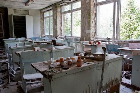 Chernobyl disaster results. This is chemistry classroom in abandoned school in small city Pripyat (about 5 kilometers form the Chernobyl nuclear station). No trademarks! Fotografie stock - Microstock e Abbonamento, Codice: 400-04873468