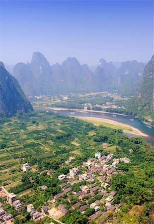 simsearch:673-08139284,k - Beautiful Karst mountain landscape in Yangshuo Guilin, China Stockbilder - Microstock & Abonnement, Bildnummer: 400-04873557