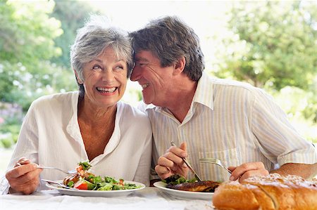 simsearch:400-04888522,k - Couple Eating An Al Fresco Meal Stock Photo - Budget Royalty-Free & Subscription, Code: 400-04888041