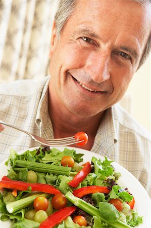 simsearch:400-04888522,k - Senior Man Eating A Healthy Salad Stock Photo - Budget Royalty-Free & Subscription, Code: 400-04888217