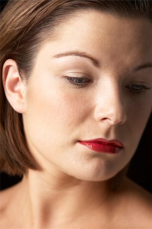 simsearch:614-06311603,k - Portrait Of Young Woman With Red Lipstick Photographie de stock - Aubaine LD & Abonnement, Code: 400-04888561
