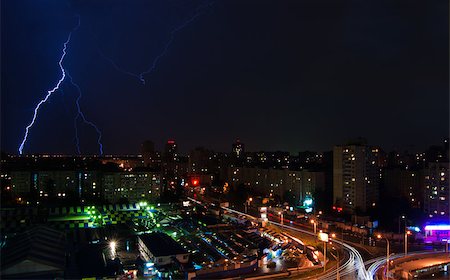 simsearch:400-08506969,k - lightning in Kiev Photographie de stock - Aubaine LD & Abonnement, Code: 400-04889480