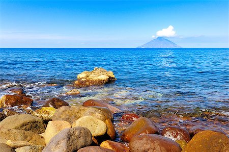 simsearch:400-04135827,k - Active volcano, Stromboli, aeolian island Foto de stock - Royalty-Free Super Valor e Assinatura, Número: 400-04889515