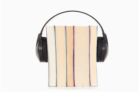simsearch:400-04434314,k - Some books and headphones against a white background Photographie de stock - Aubaine LD & Abonnement, Code: 400-04882264