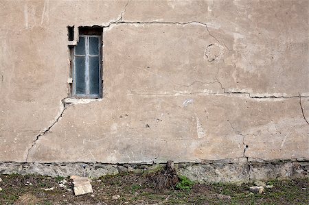 dirty city - Old cracked wall with a window Stock Photo - Budget Royalty-Free & Subscription, Code: 400-04882302