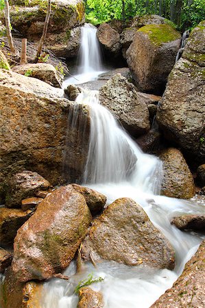 simsearch:400-07676808,k - waterfall Kukrauk among rocks in summer woods - Russia Foto de stock - Super Valor sin royalties y Suscripción, Código: 400-04895930