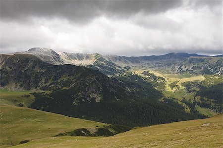 simsearch:400-05259682,k - mountain landscape in Parang Mountains in Romania Photographie de stock - Aubaine LD & Abonnement, Code: 400-04896413